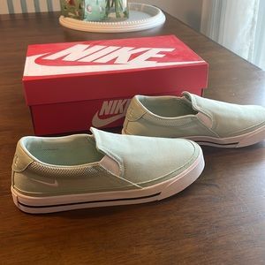 Nike Court Legacy Slip-ons.